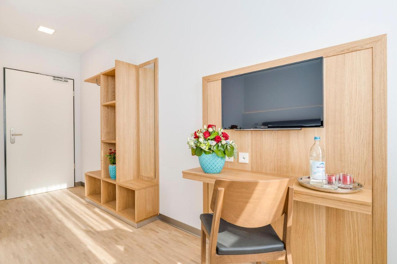 Hotel-Etage Apfelrot แอร์ดิง ภายนอก รูปภาพ
